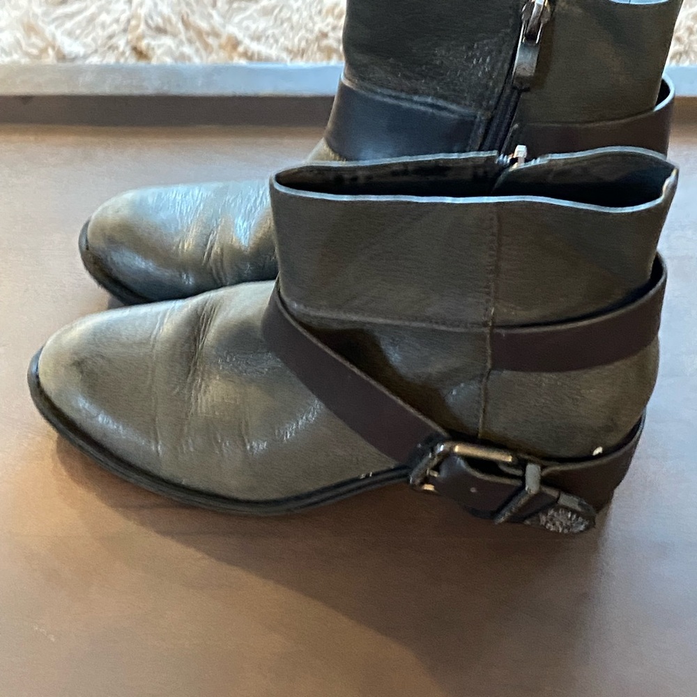Vince Camuto Gray Leather Ankle Boots with HOT Buckle Detail🔥